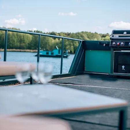 Bateau-hôtel Hausboot Wannsee *